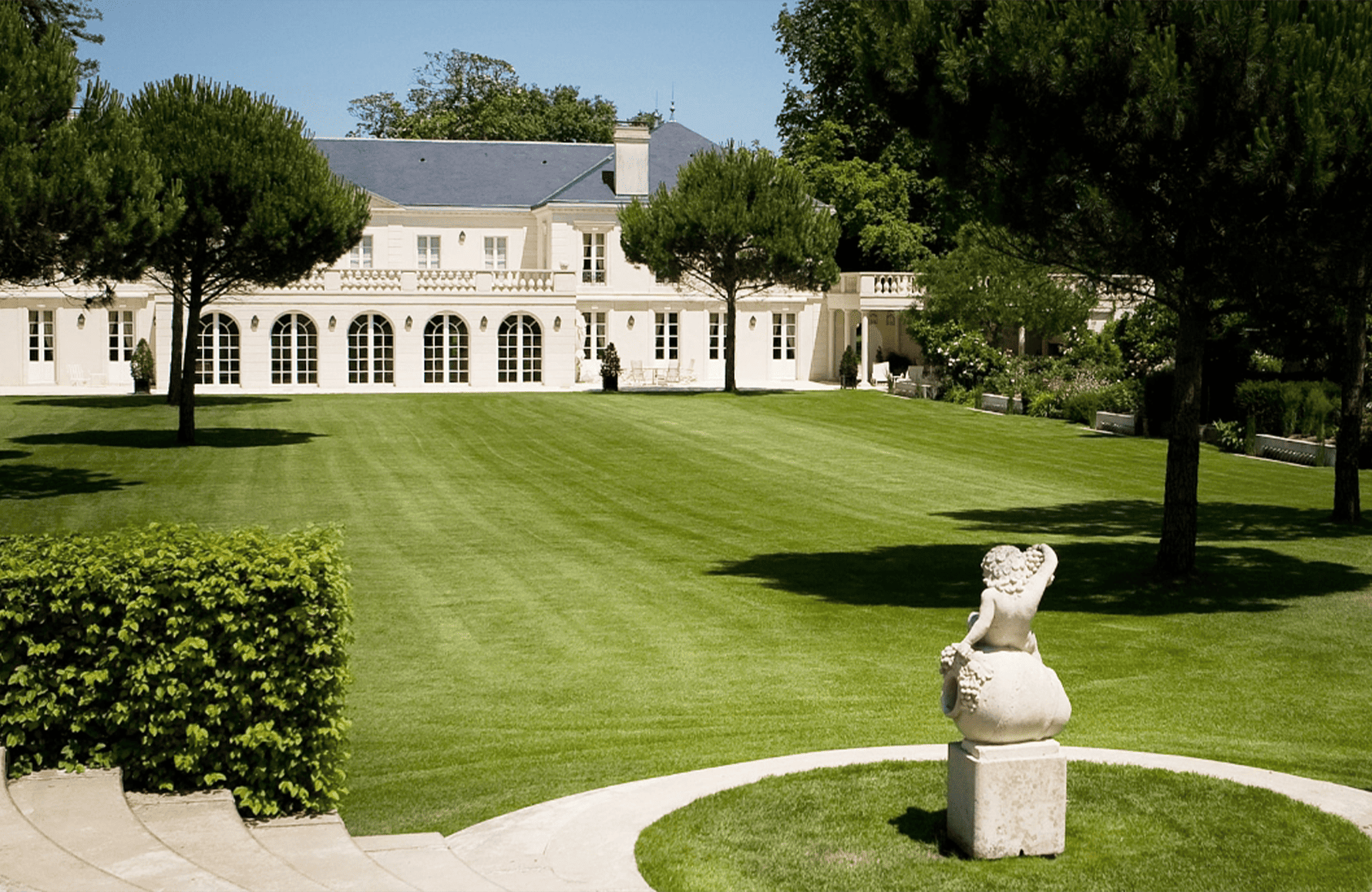 Wines Château Lagravière malartica